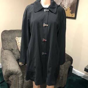 London Fog lined coat 🧥